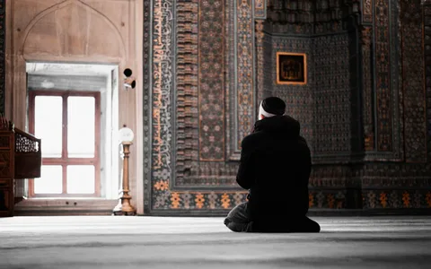 Tahajjud Prayer: A Guide To The Night Vigil in Islam