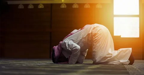 can you pray fajr when the sun is rising