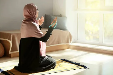 Explore Can women pray taraweeh at home