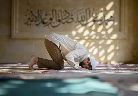 When Does Fajr Prayer End